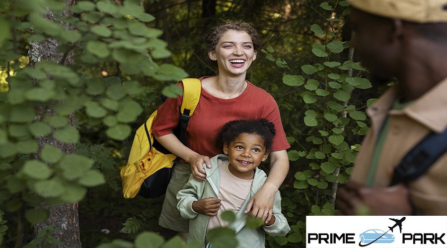 nomad-family-traveling-nature